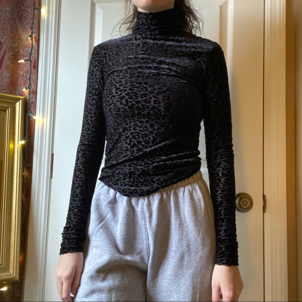 Forever 21 Cheetah Print TurtleNeck